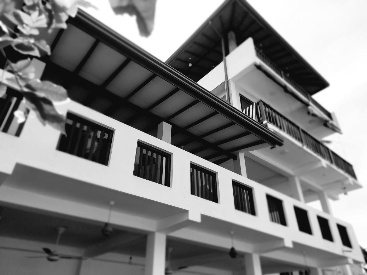 Chill House Make A Good Story With Infinite Ocean Surf And 3* Weligama